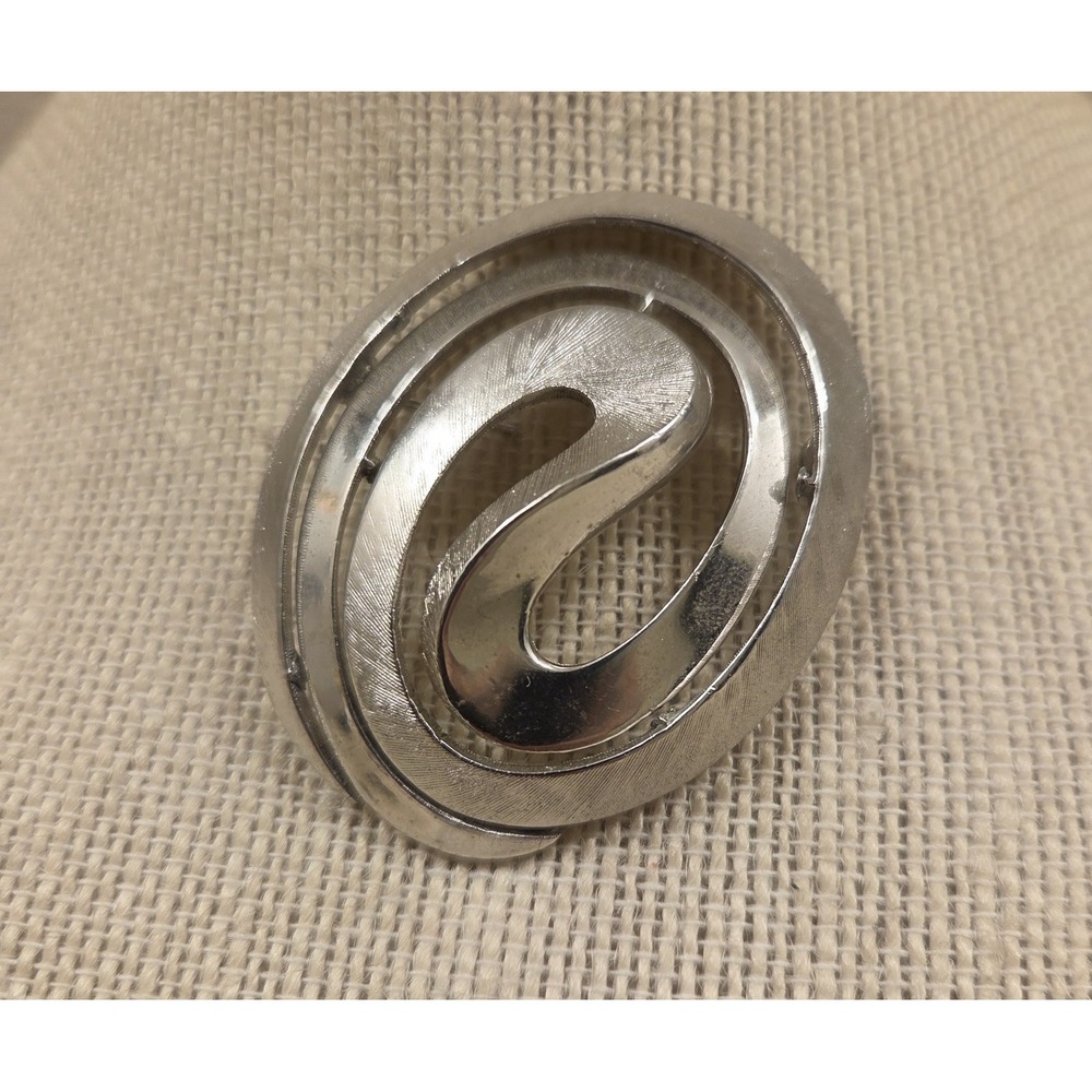 Vintage Crown Trifari Brooch - Silver Tone - Large - 1960s - Picture 3 of 4